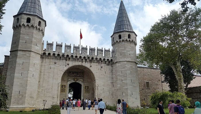 Topkapı_Main_Entrance