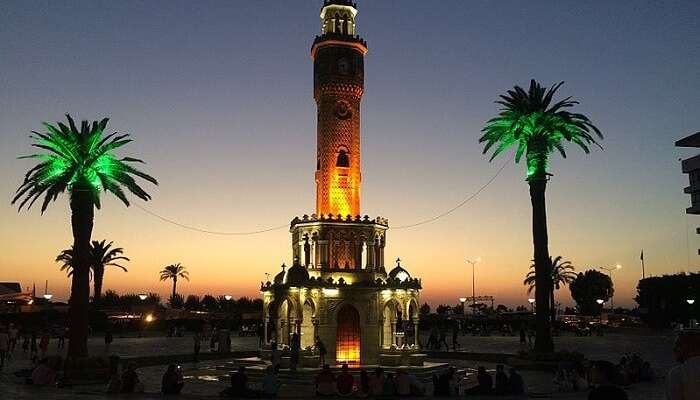 Izmir_Saat_Kulesi_2017_Akşam_2