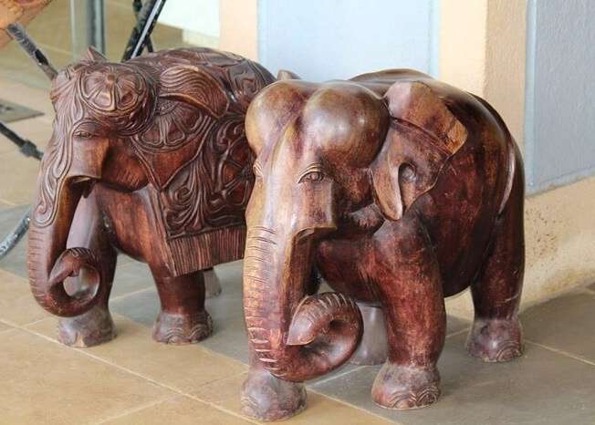 Souvenirs at Pinnavala Elephant Resort