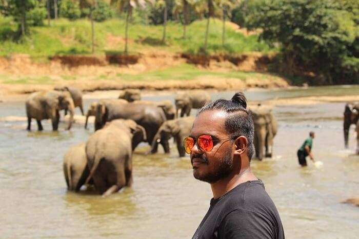 Taking pictures at Pinnavala