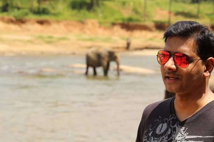 Jaswant taking pictures in Pinnawala