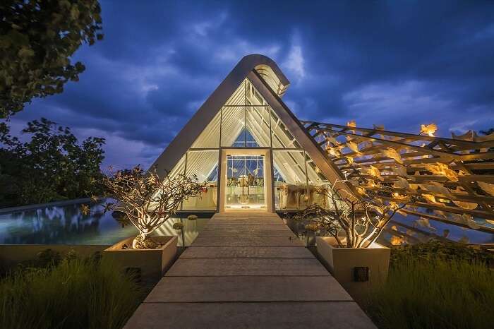 private dining area in banyan tree ungasan resort