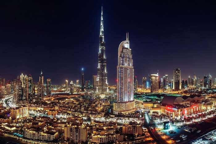 A night shot of the Burj Khalifa and the Dubai skyline