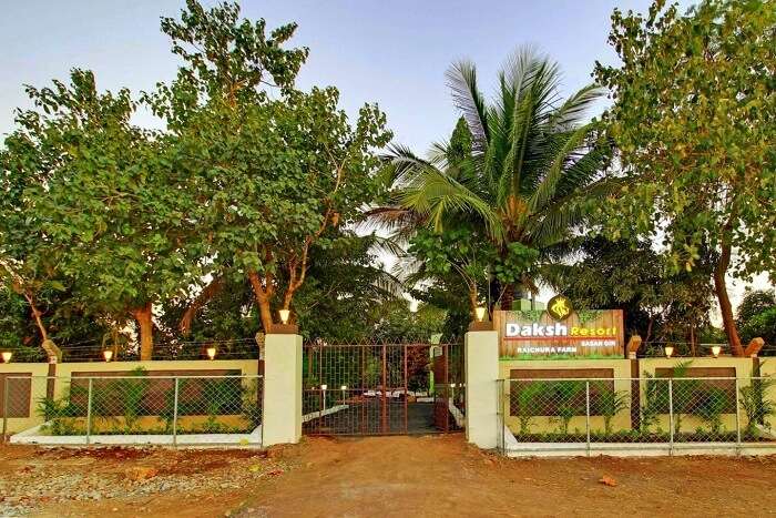 entrance to daksh resort