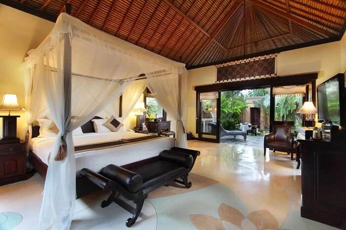 opulent bedroom in Furama Villas