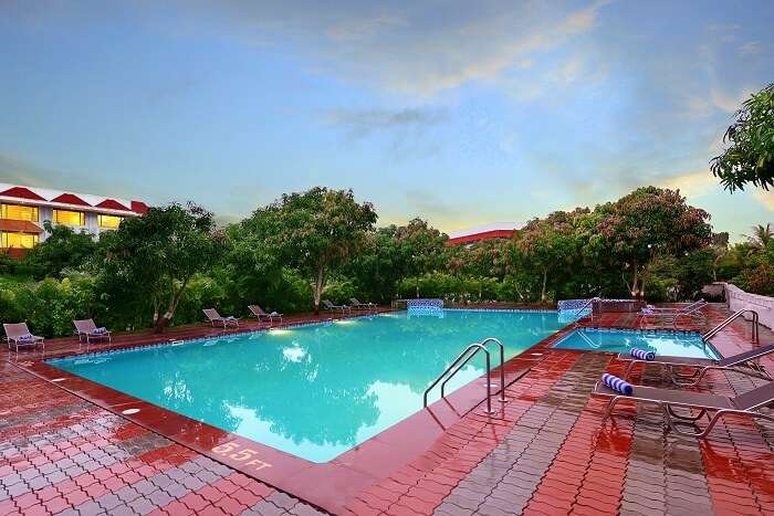 lords resort pool