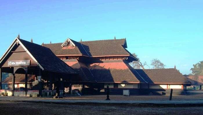 Mannar Thrikkuratti Mahadeva Temple