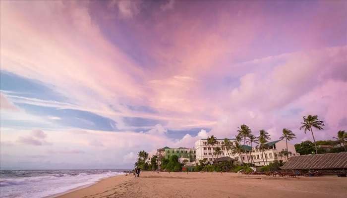 Mount Lavinia Hotel on the beachside 