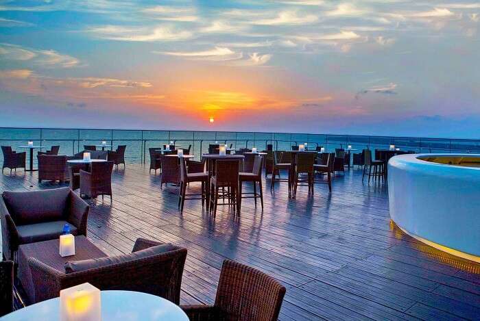 Sky Lounge - The perfect place to enjoy sunsets and have a nice time while enjoying the nightlife in Colombo