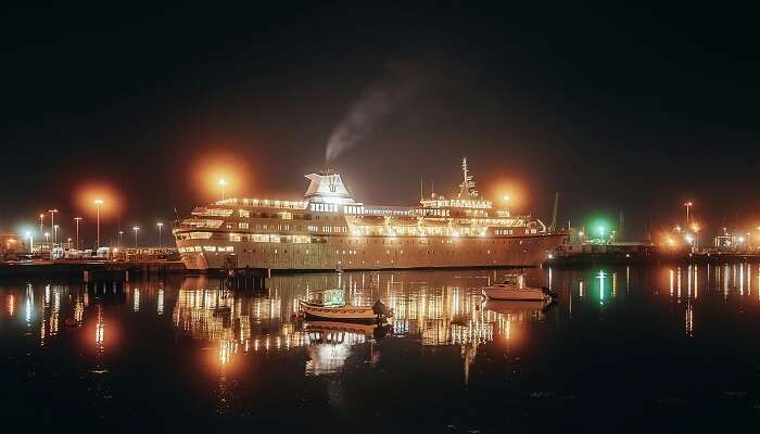 A cruise leaving for the night tour is one of the most popular attractions of Hong Kong nightlife