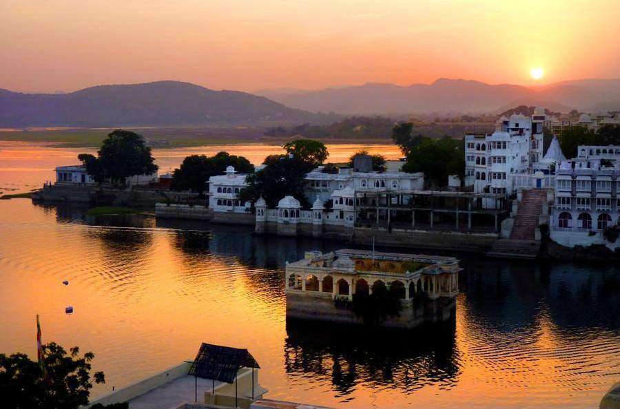 Udaipur-Llake-TravelTriangle