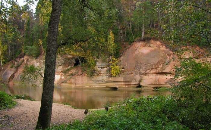 Devil's Rocks and Devil's Cave