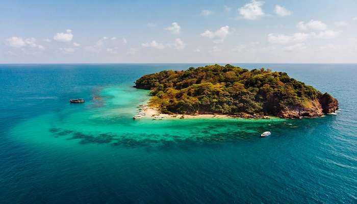 Villa at Taprobane Island