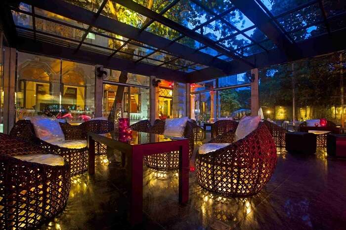 ZAZA Bar - The gorgeous and most freshening of the attractions to enjoy nightlife in Colombo