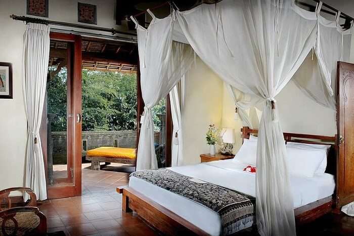 honeymoon suite in villa awang awang