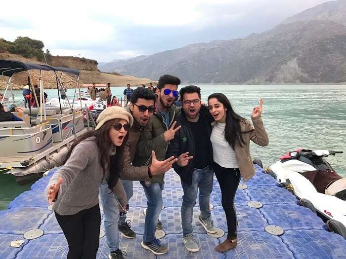 Aanchal and her friends in Tehri Lake