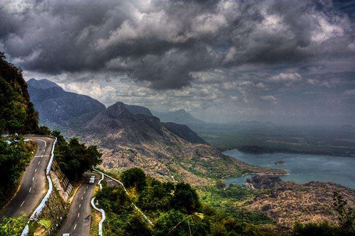 The beautiful turns of the Wayanad tourist place