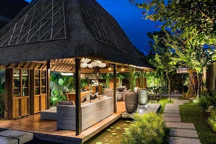 open luxurious kitchen and BBQ area in villa komea