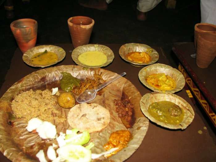 Eat at Dhabas on the Sikar Road, Jaipur