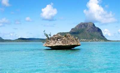 Mauritius Vs Maldives: Attractions, Nightlife, Food, Shopping & Beaches ...