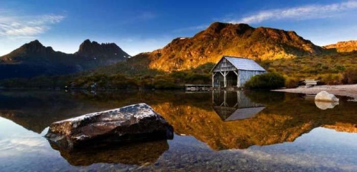 The clear waters of Dove Lake, Tasmania, Australia