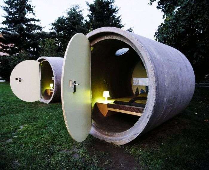 Sleep in a sewage pipe at Das Park Hotel in Ottensheim, Austria