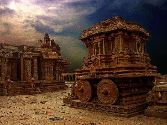 Travel to Hampi for the majestic architectural grandeur