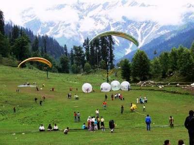 Adventure Activities in Solang Valley is one of the best tourist places to visit in Himachal Pradesh