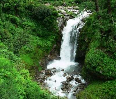 11 Stunning Waterfalls Near Delhi To Visit On Your 2022 Vacay!