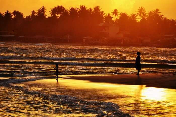 Sunset at Mount Lavinia beach in Sri Lanka