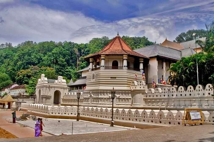 a famous place in sri lanka essay