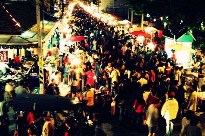 Chiang Mai night market is known to be one of the best places to visit in Thailand