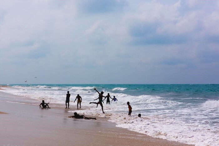 People enjoying in the Dhanushkodi Beach