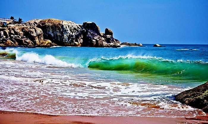 The gushing waves of the indian Ocean in Muttom Beach in Kanyakumari