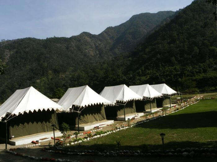 Camping tents in Kanatal