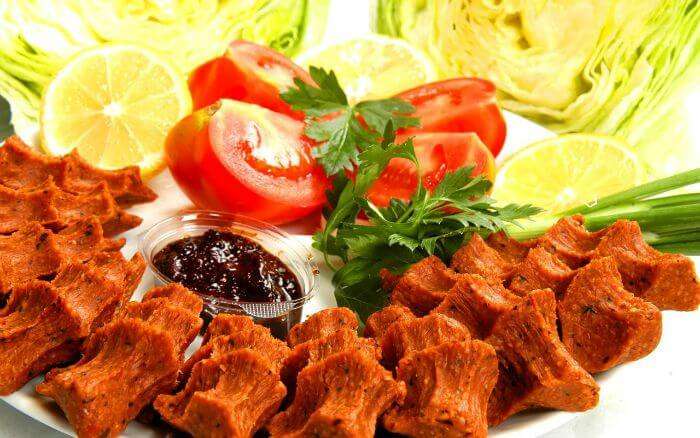 a plateful of Cig Kofte, Turkish Foods