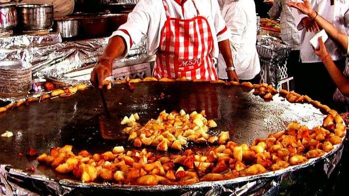The best street food of Delhi — Aloo Chaat