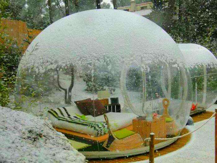 Snow-globe like rooms at Attrap Reves Hotel in France