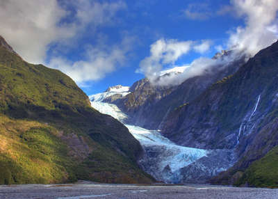 The stunning landscape of Franz Josef and Fox Glacier – the best place to visit in New Zealand