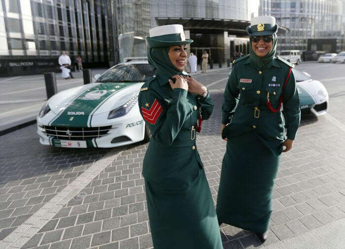 Happy and helpful cops in Dubai