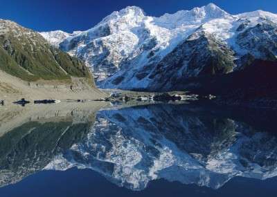 The breathtakingly beautiful Mount Cook National Park is one of the stunning tourist places in New Zealand