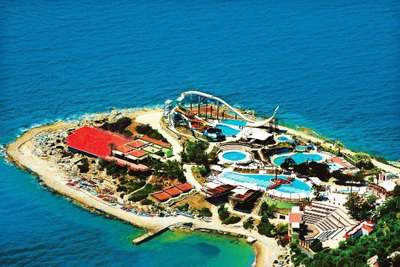 Pine Bay Marina Hotel is amongst the best resorts in Turkey for families.