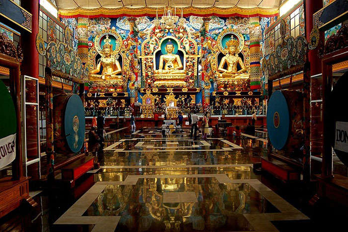 The Golden Temple in Bylakupp is another name among the best offbeat places around Bangalore