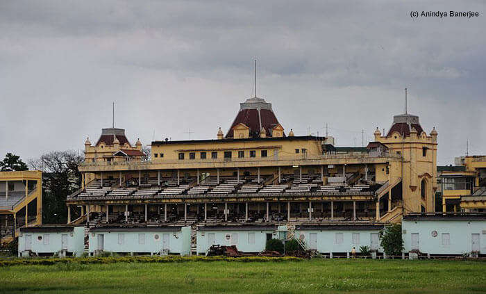 Another haunted place in Kolkata is the The Royal Calcutta Turf Club in Race Course
