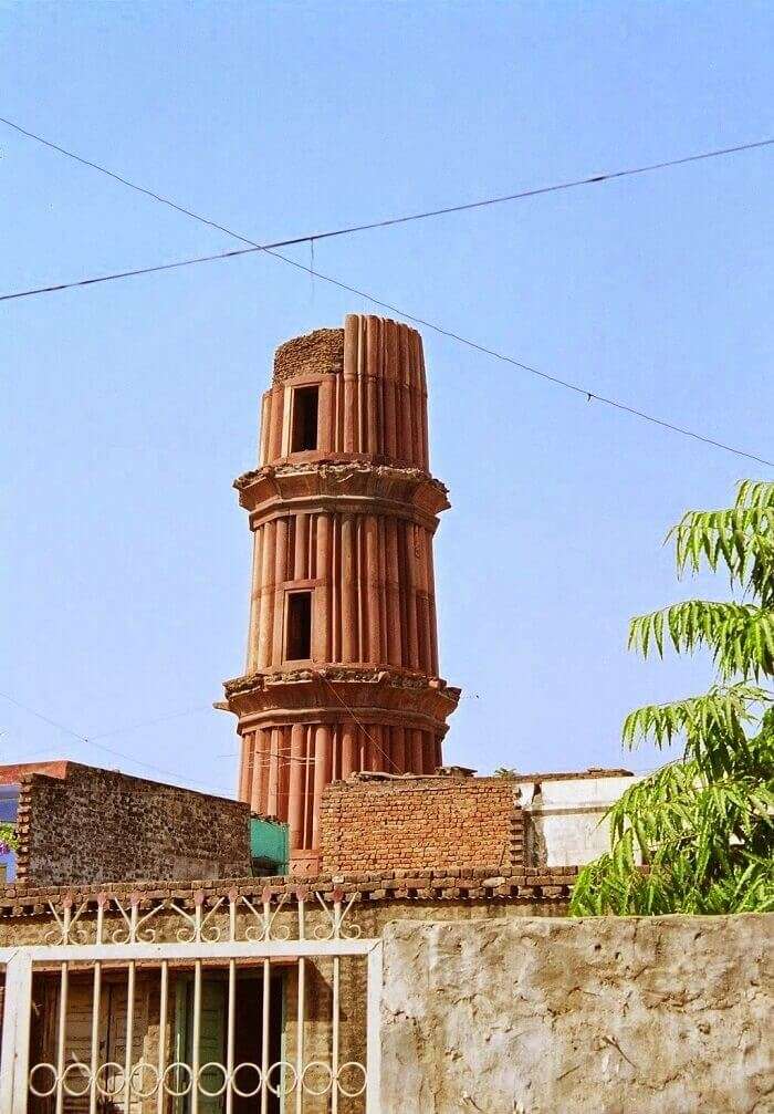 Hastshaal Minar is popularly called as Chhota Qutub Minar