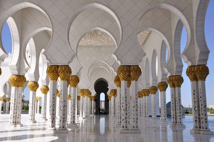 The elegant architecture of Sheikh Zayed Grand Mosque Centre makes it one of the greatest tourist attractions in Abu Dhabi
