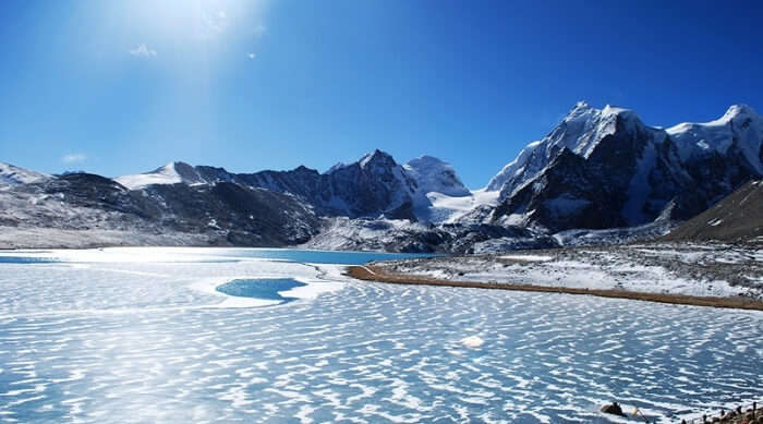 Gurudongmar Lake overlooking the mountains