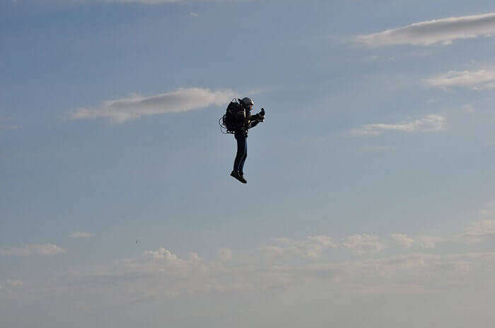 JB 9 Jetpack takes it first flight over Statue of Liberty in New York