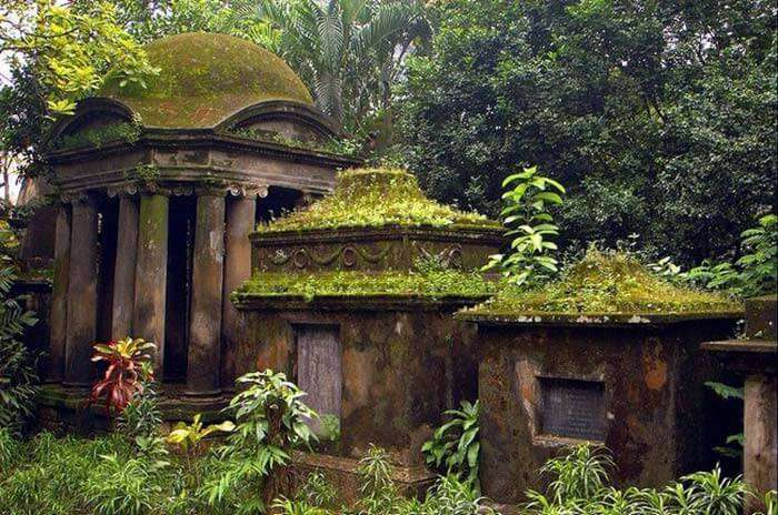 The haunted cemetery in Kolkata