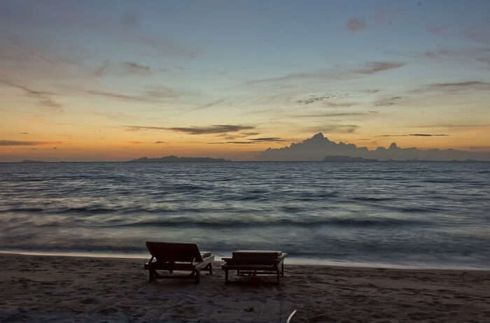 A view of the sunset at the Lipa Noi beach